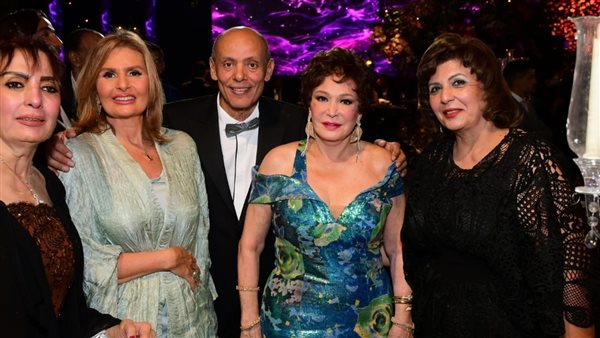 نجوم الفن في حفل