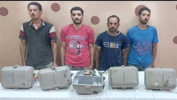 المتهمون بسرقة صناديق