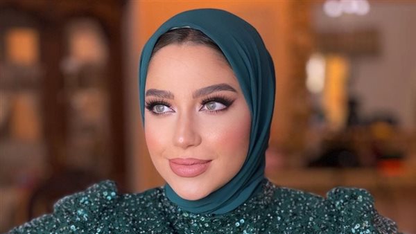 البلوجر مريم سيف