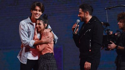 شاهد.. مفاجآت محمد حماقي في أضخم حفلات كايرو فيستيفال سيتي (صور)