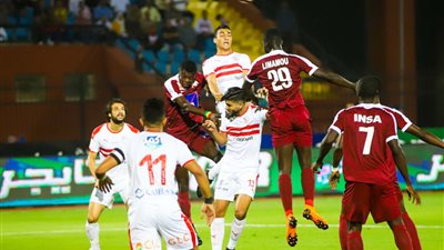 ثلاثي الزمالك المستبعدين يؤازرون الفريق من خارج الملعب
