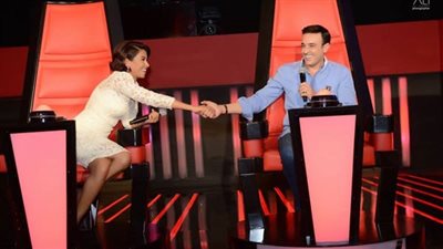 شيرين عبد الوهاب تلتقي صابر الرباعي بعد حفل الرياض (فيديو)