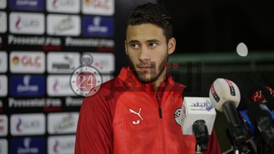 منى الشاذلي تقدم هدية للجمهور بسبب رمضان صبحي.. تعرف عليها (صورة)