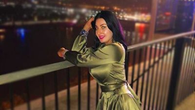 بعد فيديوهات جوهرة.. صافيناز: “المهنة فن مش عن عن” (صورة)