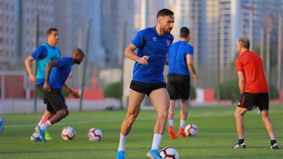 علي معلول يخضع لفحص طبي لتحديد مصيره قبل مباراة الهلال السوداني