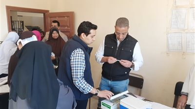 محافظ الفيوم يفاجئ مركزي سنورس ويوسف الصديق بجولة تفقدية (صور)