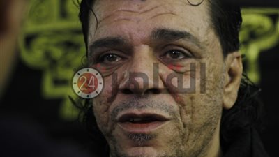 نجل شعبان عبد الرحيم يروي موقفًا مؤثرًا: “بعد موت أمي قلتله اتجوز قالي مقدرش أخونها” (فيديو)