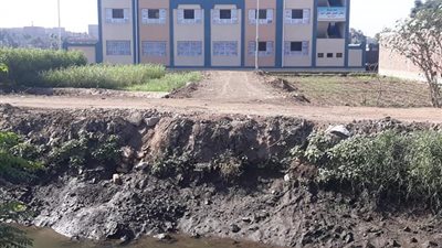 التكاليف المادية تمنع إنشاء سور لحماية تلاميذ شبين القناطر من “ترعة”