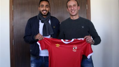 محمد أبوتريكة يعلق على انضمام محمود كهربا للأهلي