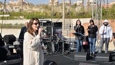 كواليس البروفات الأخيرة لنانسي عجرم لحفل الجامعة الألمانية (صور)