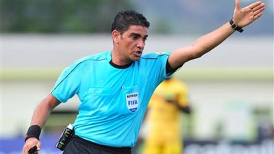 إبراهيم نور الدين يدير لقاء الأهلي وحرس الحدود بالدوري الممتاز