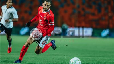 الأهلي يفك شفرة دفاعات حرس الحدود بقذيفة عمرو السولية (فيديو)