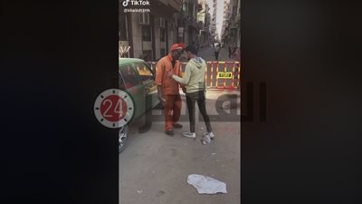 ليس عامل نظافة.. أول رد رسمي للمحافظة بشأن التنمر على مسن والاعتداء عليه في طنطا