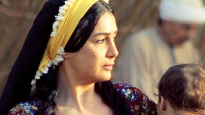 غادة عبد الرازق تتجه للدراما الصعيدية رمضان المُقبل.. وتتجاوز خلافتها مع ممدوح شاهين