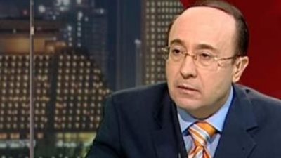 فيصل القاسم يثير الجدل باستفتاء “من تفضل للتدخل في شؤون بلادك” (صور)