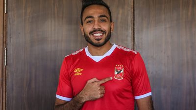 كهربا يذبح عجلًا بعد مشاركته في تدريبات الأهلي (صورة)