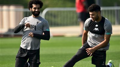 “تشامبرلين”: محمد صلاح وصل للقمة ويجد استقبالًا لا يصدَّق في قطر