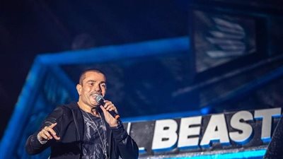 عمرو دياب يختتم مهرجان ميدل بيست بموسم الرياض بحضور 60 ألفًا (صور)