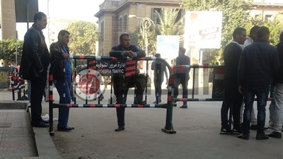 مدير أمن المنوفية يتفقد قوات الأمن أمام محكمة شبين قبل الحكم بقضية محمود البنا