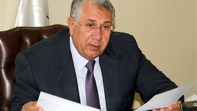 وزير الزراعة: الرئيس وجه بضرورة إيجاد حلول بديلة وخارج الصندوق