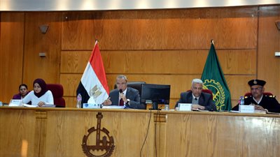 المجلس التنفيذي الأول كامل العدد.. محافظ القليوبية: خدمة المواطن على رأس أولوياتي