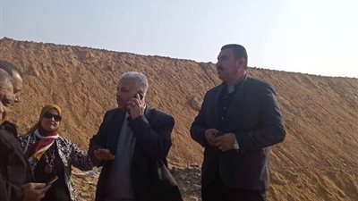 الهيئة الهندسية للقوات المسلحة تعاين موقع إنشاء طريق بجوار “المحور” بالخانكة