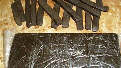 قبل ترويجها ليلة رأس السنة.. القبض على عاطل بسمالوط بحوزته كمية كبيرة من الحشيش