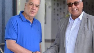 السفير المصري ورئيس بعثة الزمالك ينهيان أزمة دخول الجالية المصرية