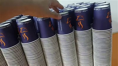 رسم قناع غنخ آمون بأكواب القهوة.. مصر تحطم رقمًا قياسيًا جديدًا في موسوعة جينيس