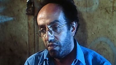 عمرو الليثي يستعرض شخصية “اللي بيمثل دور المسكين” عبر إذاعة الشرق الأوسط برأس السنة