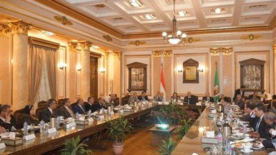 رئيس جامعة القاهرة: الفصل والمساءلة الجنائية عقوبة الغش وتسريب الامتحانات