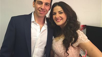 تعرف على رسالة رامي رضوان لزوجته دنيا سمير غانم في عيد ميلادها (صورة)