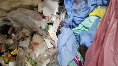 محافظ الفيوم يكلف إدارة العلاج الحر والنفايات بفحص منطقة العثور على أجسام غريبة (صور)