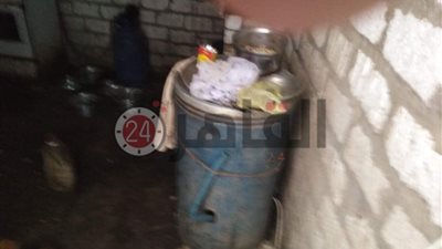 “عز” يستغيث بالسيسي: “بنام مع الفئران والحشرات.. ونحلم بحياة كريمة” (صور)