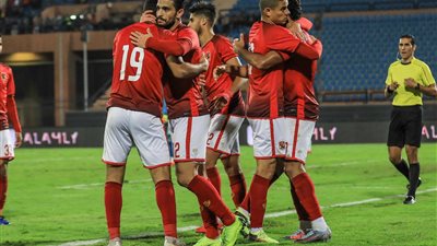 مصدر يكشف حقيقة موافقة الأهلي على عرض الاتفاق السعودي لشراء مهاجمه