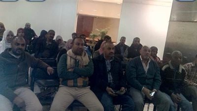 تدريب موظفي القوى العاملة لتعلم لغة الإشارة بالأقصر