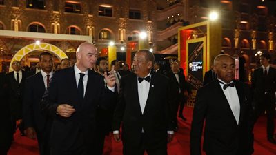 رئيس الاتحاد الإفريقي يشكر أشرف صبحي وإنفانتينو: “وجودكم دعم لنا”