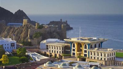 سلطان عمان يعلن مكان وموعد عزاء الراحل “قابوس”.. تعرف على التفاصيل (صور)