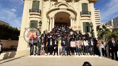 “روبيكا” إحدى طلاب برنامج تأهيل الشباب عن الإسكندرية: “رأيت مصر التي قرأت عنها كثيرًا” (صور)