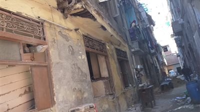 “القاهرة 24” داخل مقهى “العمال” بالعقار المنهار في الإسكندرية (صور وفيديو)