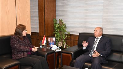 وزيرا النقل والتخطيط يناقشان تفاصيل الخطة الاستثمارية لوزارة النقل 2020-2021 (صور)