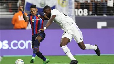 رافينيا يقود برشلونة في الفوز أمام ريال مدريد