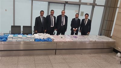 جمارك مطار القاهرة تضبط محاولة تهريب كمية من أدوات ومستلزمات طب وجراحة الأسنان