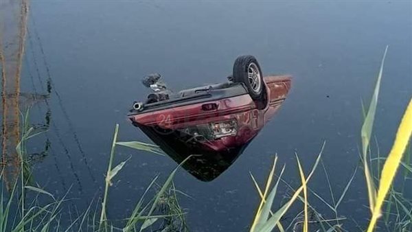 سقوط سيارة ملاكى