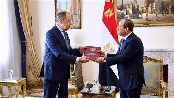 الرئيس السيسي ووزير