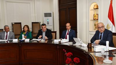 وزير الإسكان يشدد على الإسراع بمعدلات التنفيذ وتكثيف العمل بـ مشروع التجلي الأعظم بـ كاترين