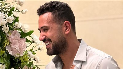 البلوجر عمرو راضي يتعرض لحادث بسبب خطيبته المجهولة.. ويعلق: العيون كلها بصاصة | فيديوجراف