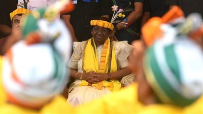 أول رئيسة للهند من أقلية عرقية تؤدي اليمين الدستورية