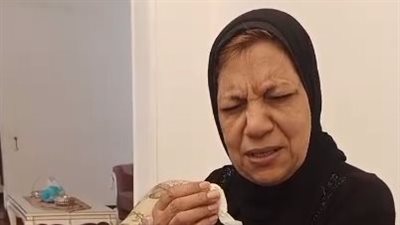 والدة القبطان المفقود بالمحيط الهندي: عاوزة ألاقي ابني حي أو ميت عشان قلبي يرتاح | بث مباشر