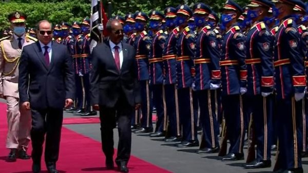 السيسي يستقبل نظيره